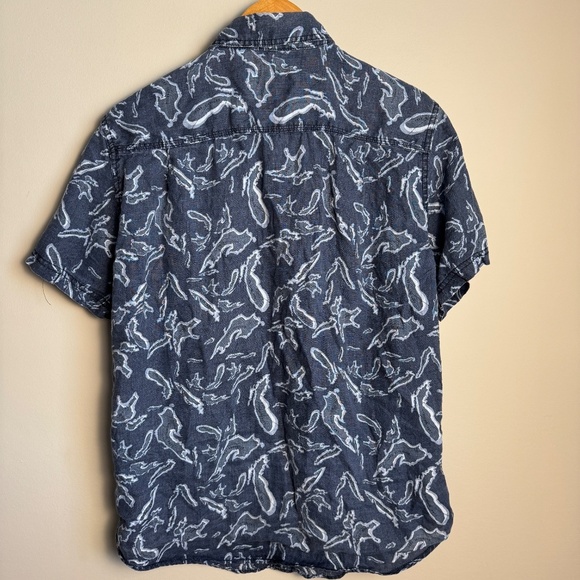 ROOTS‎ Men's M 100% Linen Allover Lakes Print Button Up Shirt Blue Summer Resort - Picture 7 of 13